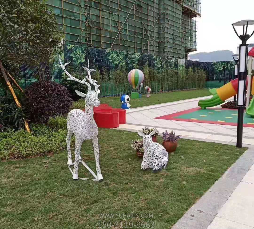 小区花园草坪创意不锈钢镂空鹿博鱼网页版