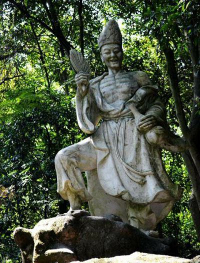 户外园林仿真人物景观石雕骨瘦如柴的济公博鱼网页版