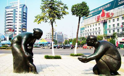 公园景观小孩学走路铜雕儿童博鱼网页版