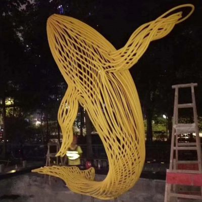 不锈钢镂空喷漆黄色 抽象鲸鱼城市小区摆件