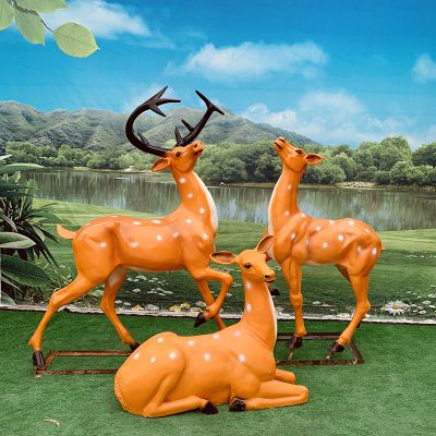 玻璃钢彩绘景区三只橙色梅花鹿博鱼网页版