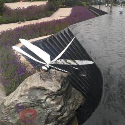 公园不锈钢镜面大型蜻蜓水景观博鱼网页版摆件