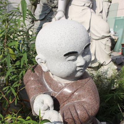 花岗岩雕刻小沙弥寺院景点摆件