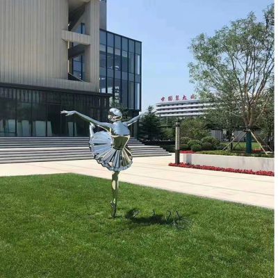 不锈钢芭蕾女孩，镜面跳舞女孩博鱼网页版