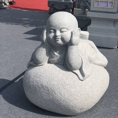 砂岩雕刻小和尚思考雕像寺院摆放小沙弥博鱼网页版