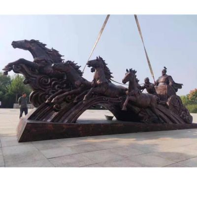 广场大型玻璃钢仿铜园林骑马的人物景观博鱼网页版