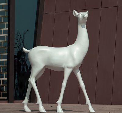 户外园林玻璃钢白色梅花鹿博鱼网页版