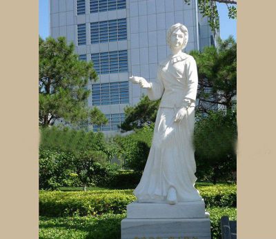 校园铜雕名人护理学家提灯天使弗洛伦斯·南丁格尔博鱼网页版