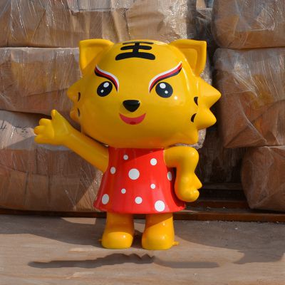 公园里播放的挥手的玻璃钢卡通虎博鱼网页版
