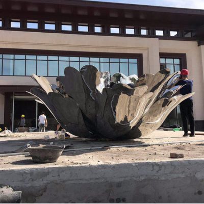 广场摆放大型不锈钢镜面花朵水景博鱼网页版