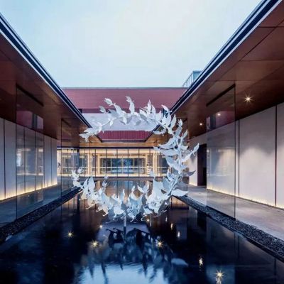 酒店池塘中的圆环鸽子博鱼网页版