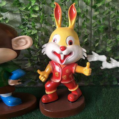 十二生肖玻璃钢卡通公仔户外商场景观博鱼网页版