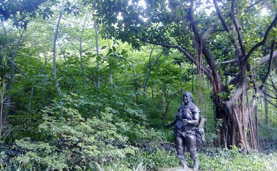 公园西方不锈钢仿铜人物景观女孩博鱼网页版