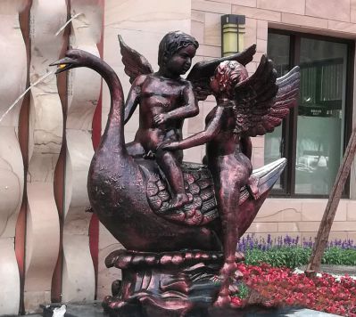 花园广场天使铜铸喷水天鹅博鱼网页版