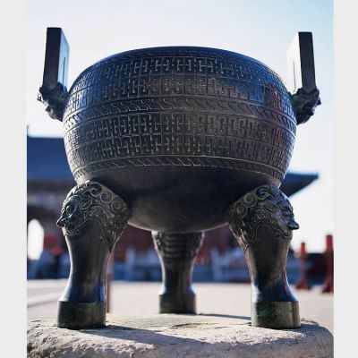 广场摆放青铜圆鼎博鱼网页版四方鼎盛千秋摆件