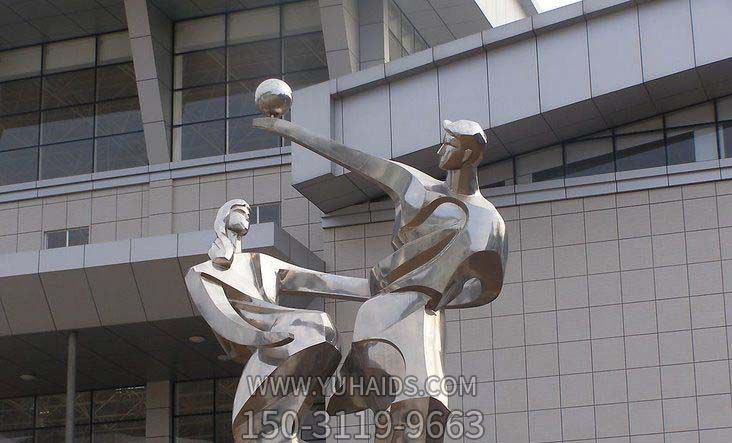 广场不锈钢切面艺术体操人物博鱼网页版