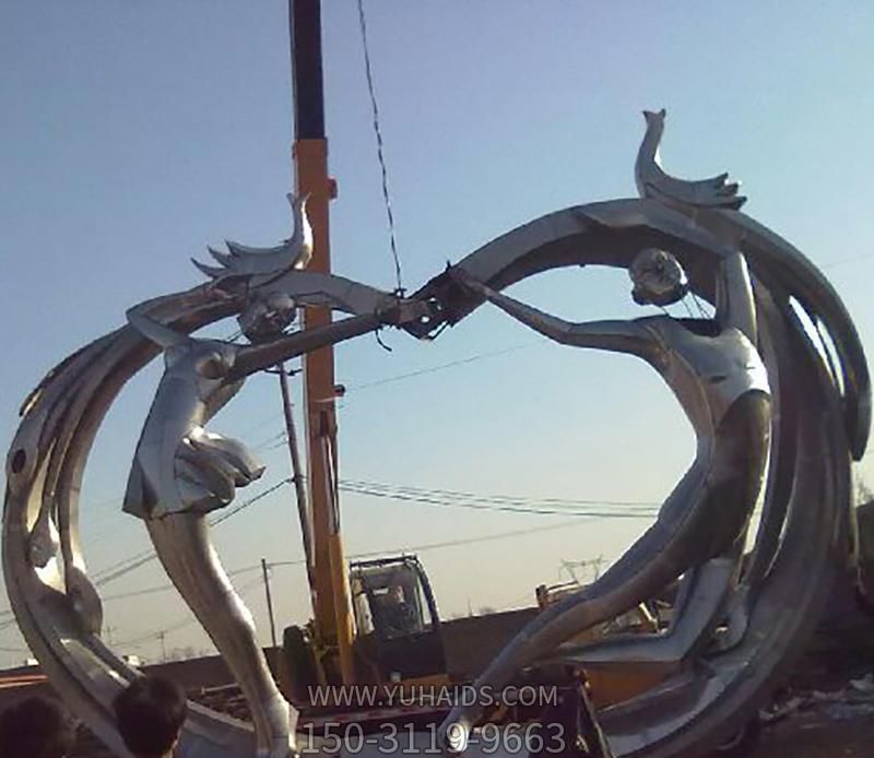 不锈钢镜面创意抽象男女爱心爱情博鱼网页版