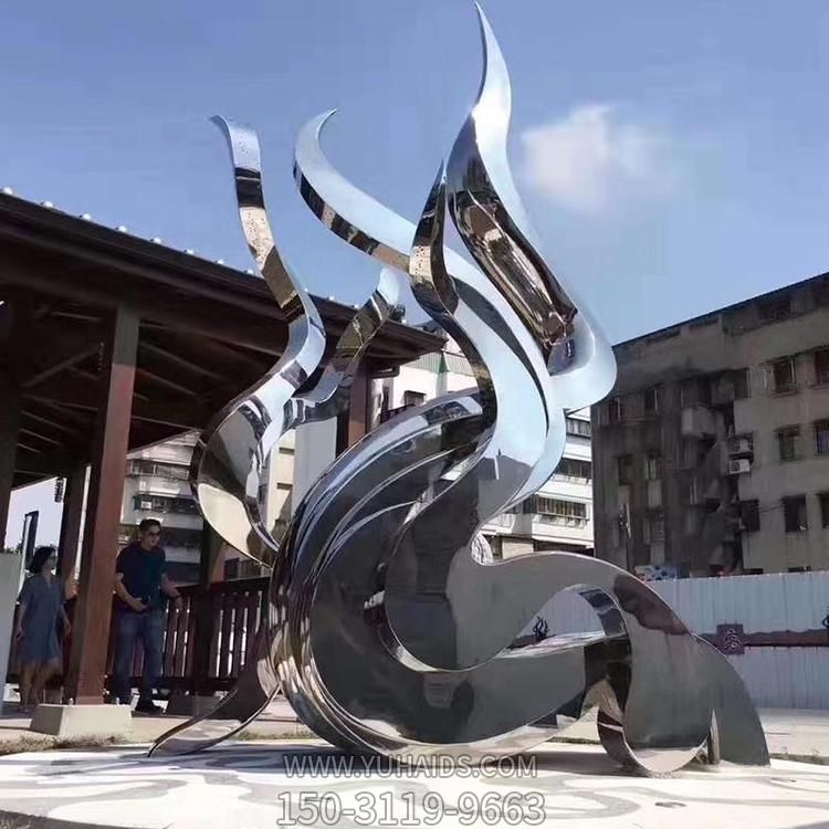 大型不锈钢镜面几何抽象景观摆件博鱼网页版