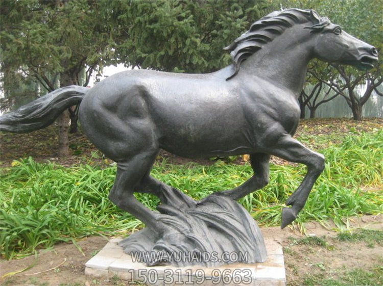 户外公园玻璃钢仿铜马博鱼网页版