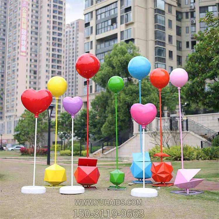 商场儿童乐园装饰玻璃钢卡通其气球景观小品博鱼网页版