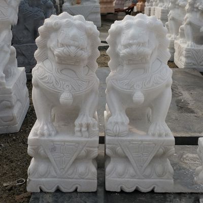 汉白玉精雕园林别墅门前摆放招财祈福狮子博鱼网页版摆件