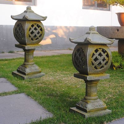 青石仿古日式园林草坪景观石灯笼