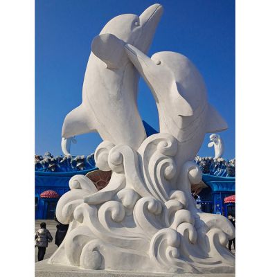 海洋馆广场摆放大型汉白玉雕刻海豚动物景观博鱼网页版