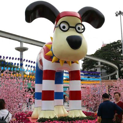 景区大型玻璃钢彩绘卡通狗博鱼网页版