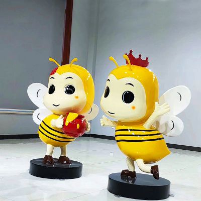 儿童学校操场创意戴王冠玻璃钢蜜蜂博鱼网页版