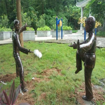 铜雕户外园林铜雕打太极的人物景观博鱼网页版