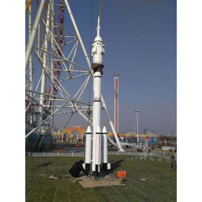 户外大型不锈钢镜面抽象景观博鱼网页版