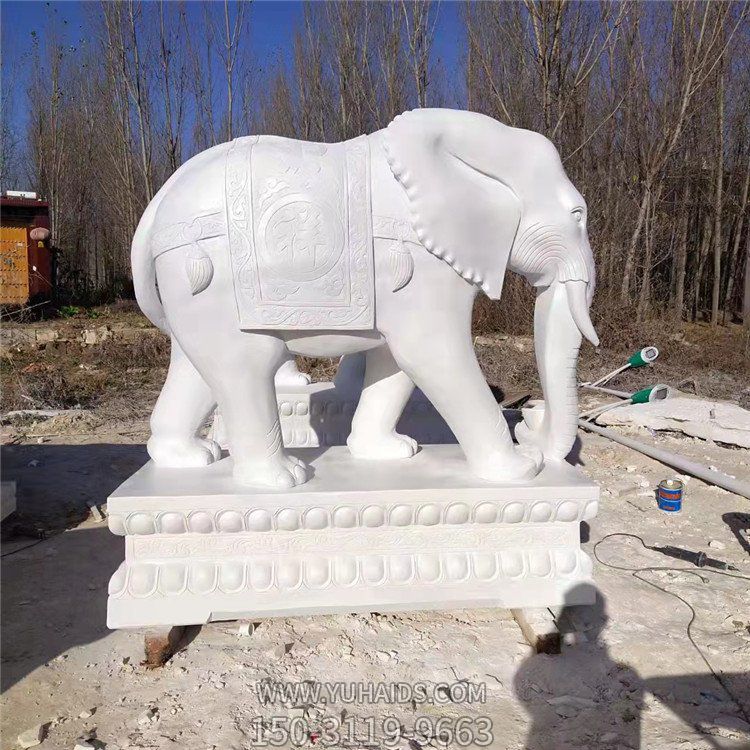 公司银行大门两侧摆放汉白玉大象博鱼网页版招财门墩