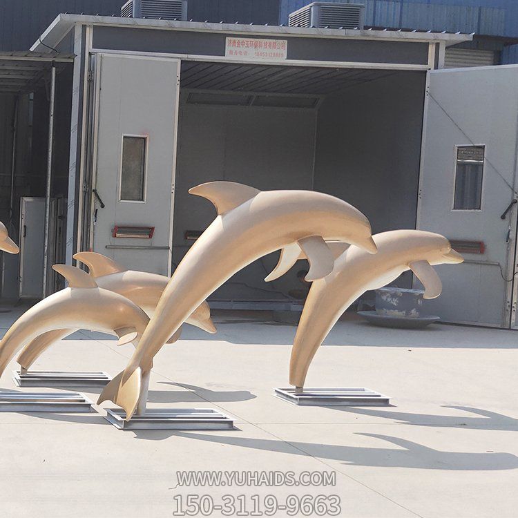 售楼部门口不锈钢跳跃的海豚博鱼网页版