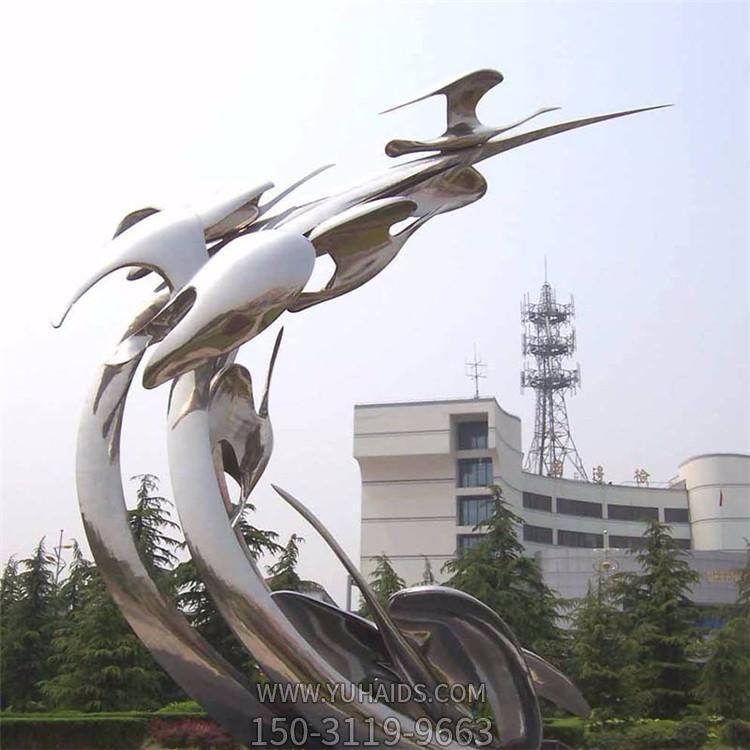 广场大型不锈钢镜面抽象景观博鱼网页版