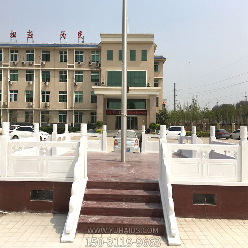 学校广场大理石雕升旗台博鱼网页版
