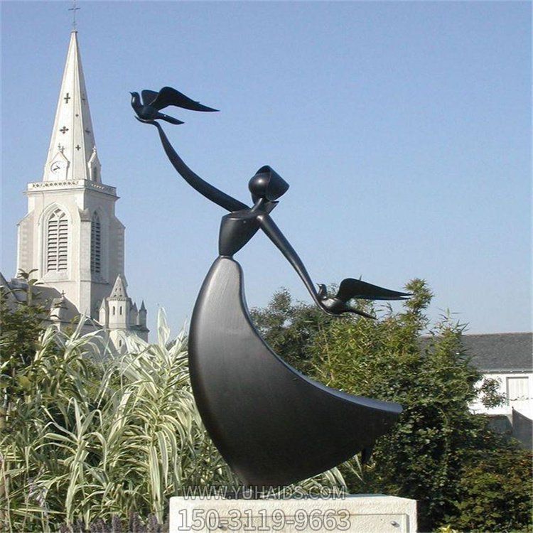 广场户外园林玻璃钢仿铜抽象人物博鱼网页版