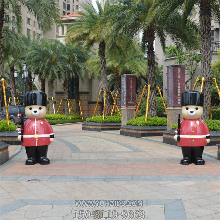 小区门口摆放玻璃钢卡通熊迎门公仔博鱼网页版