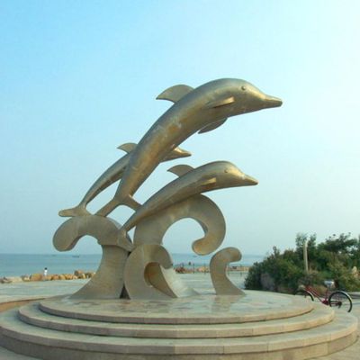 海边广场摆放大型不锈钢海豚景观博鱼网页版