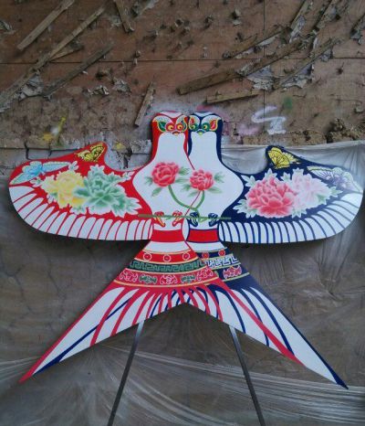 大学操场喷漆颜色不锈钢燕子风筝博鱼网页版