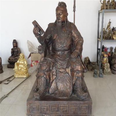寺庙大型铜雕看书的关公博鱼网页版