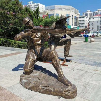 端枪射击的八路军战士铜雕