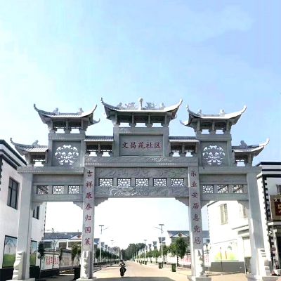城市小区三门镂空浮雕石雕牌楼