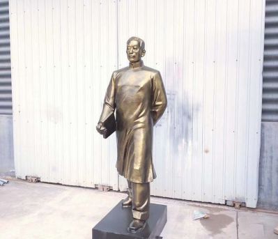 景区铜雕爱国者陶行知博鱼网页版