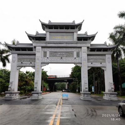 村口大型大理石雕三门石牌坊博鱼网页版