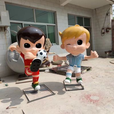 广场操场摆放玻璃钢卡通小孩踢足球运动人物博鱼网页版