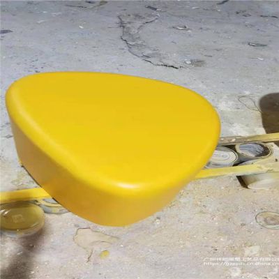 商场室内摆放休闲玻璃钢心形座凳博鱼网页版