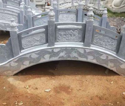 小花园景观仿古青石拱桥