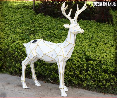 公园玻璃钢几何太阳能鹿博鱼网页版