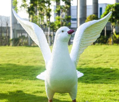 草坪公园玻璃钢仿真动物鸽子博鱼网页版