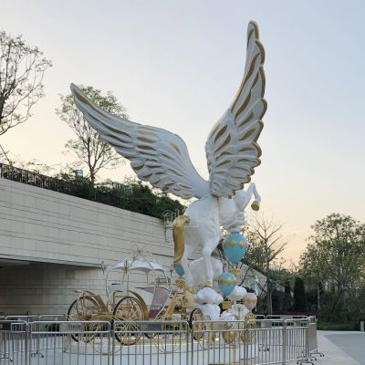 游乐场摆放的玻璃钢彩绘飞马博鱼网页版
